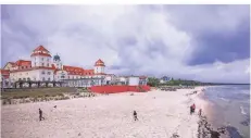  ?? FOTO: DPA ?? Der Strand von Binz an der Ostsee auf der Insel Rügen.