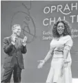  ?? STARBUCKS ?? Starbucks CEO Howard Schultz with Oprah Winfrey on Wednesday.