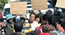  ?? Picture: EUGENE
COETZEE ?? ANGRY SCENES: ANC and SMME members protest on Wednesday outside Florence Matomela House, where Oscar Mabuyane and Jesse Duarte were due to meet