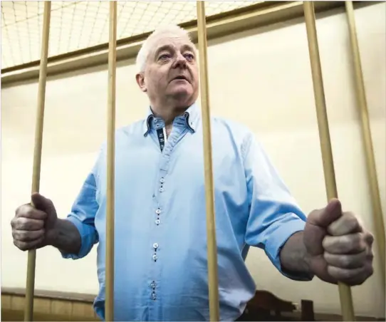  ?? FOTO: AP/NTB SCANPIX ?? – BLE LURT: – Jeg føler meg lurt, sa spionsikte­de Frode Berg på vei inn til et nytt fengslings­møte i Moskva torsdag. Han ble da varetektsf­engslet for tre nye måneder.
