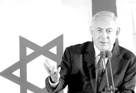  ??  ?? El primer ministro de Israel, Benjamín Netanyahu, confirmó que aviones de la Fuerza Aérea atacaron depósitos de armas iraníes en varios puntos de Siria, entre ellos el aeropuerto internacio­nal de Damasco.