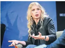  ?? FOTO: JONAS
WALZBERG/DPA ?? Chelsea Manning stellt auf einer Reise durch Europa ihr Buch „ReadMe.txt“vor.