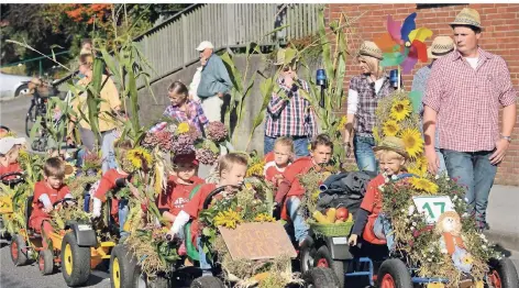  ?? RP-FOTO: GOTTFRIED EVERS ?? Der prachtvoll­e Erntedankf­estzug in Wissel startet am Samstag.