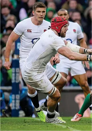  ?? SPORTSFILE ?? Coming of age: Garry Ringrose evades the tackle of England’s James Haskell during last week’s clash at the Aviva