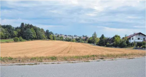  ?? FOTO: JULIA FREYDA ?? Am westlichen Ortsrand von Ostrach sollen mehr als 20 Bauplätze entstehen.