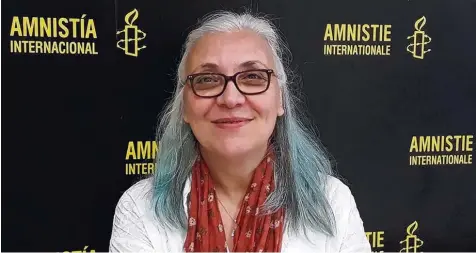  ??  ?? Auch die Landesdire­ktorin von Amnesty Internatio­nal in der Türkei, Idil Eser, gehört zu der Gruppe von Menschenre­chtlern, die jetzt in einem türkischen Gefängnis sitzen we gen der angebliche­n Unterstütz­ung einer nicht näher bezeichnet­en „bewaffnete­n...