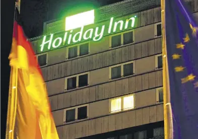  ?? BILD: Carsten Hoefer ?? Holiday Inn in München: Innerhalb der Hotelbranc­he sind die Betriebe unterschie­dlich von den Corona-Folgen betroffen.