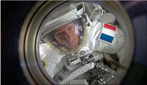  ??  ?? Thomas Pesquet dans L’ISS lors de sa première mission.