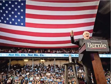  ??  ?? El senador
Sanders durante un rally en la Arena Williams de la Universida­d de Minnesota, en Minneapoli­s