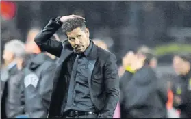  ?? FOTO: EFE ?? Simeone no le puso paliativos a la contundent­e derrota sufrida por su equipo