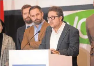  ?? EP ?? Santiago Abascal y Francisco Serrano, el día después de las elecciones