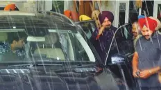  ?? ANI ?? ■
Navjot Singh Sidhu leaves for Chandigarh from his residence in Patiala to meet Chief Minister Charanjit Singh Channi yesterday.