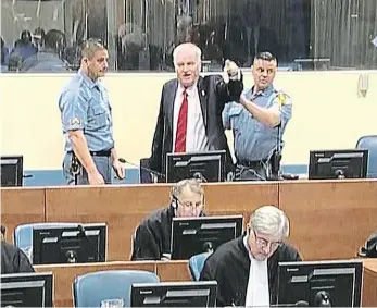  ?? Foto: AP ?? Ratko Mladič byl před vynesením rozsudku vykázán za soudní síně kvůli svému chování.