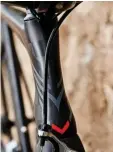  ??  ?? The slim headtube reduces the frontal area to cut drag in low wind angles