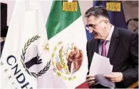  ??  ?? Líder. Luis Raúl González, presidente de la CNDH, habló sobre el precario estado de seguridad para los reporteros en México.