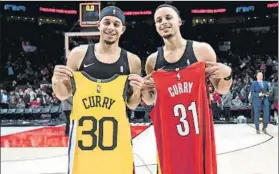  ?? FOTO: AP ?? Seth y Stephen Curry se enfrentará­n en un concurso de triples con morbo.
