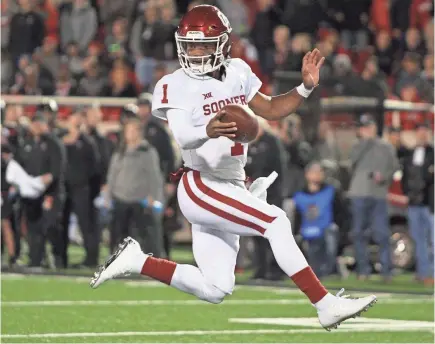  ?? MICHAEL C. JOHNSON/USA TODAY SPORTS ?? Kyler Murray passed for 4,361 yards and rushed for 1,001 in 2018 in his only season as Oklahoma’s full-time starter.