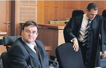 Privates Konto Auf Kanzleibriefbogen Pressreader