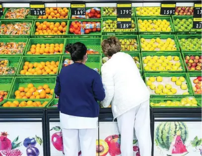  ?? LUIS DÍAZ ?? Las exportacio­nes de frutas y hortalizas supusieron 20.941 millones de euros para España