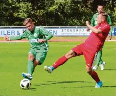  ?? Foto: Dieter Mack ?? Nur selten hatten die Nördlinger gegen den TSV Rain II so zielstrebi­ge Aktionen wie hier von Maxemilian Hintermeie­r.