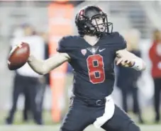  ?? Ben Margot, The Associated Press ?? Stanford quarterbac­k Kevin Hogan will be making a record- tying third Rose Bowl start.