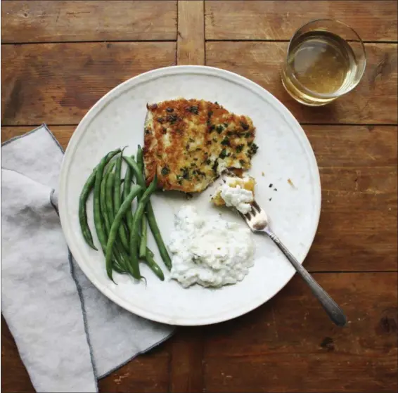  ?? LAURA AGRA VIA AP ?? Panko-crusted fish with tzatziki