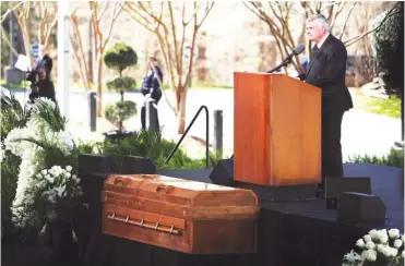  ?? AL DRAGO/THE NEW YORK TIMES ?? Franklin Graham speaks Friday during the funeral of his father, the Rev. Billy Graham, at the Billy Graham Library in Charlotte, N.C. Graham was memorializ­ed at his funeral Friday by his family and some of the preachers he inspired from around the...