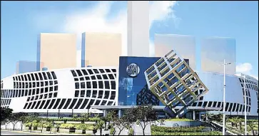  ??  ?? THE CUBE IN CEBU: The landmark at SM Seaside City Cebu, which will be inaugurate­d today, stands for the strength and resiliency of the Cebuanos as well as of Filipinos.