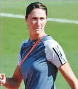  ?? ??  2022卡達世足賽，首度引入女性裁判執法；包括現年34歲、家住費城的凱瑟琳·內斯比特。 （歐新社）