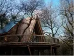  ??  ?? From top: The Hudnalls Hideout; a very special woodland retreat; ideal for bird/stargazing