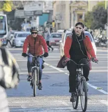  ?? ARCHIVO LA NUEVA. ?? CADA VEZ más gente se suma a la movilidad sustentabl­e.