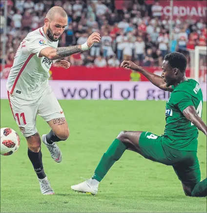  ?? FOTO: EFE ?? Aleix Vidal fue titular en el carril derecho y completó los 90 minutos del partido en el que el Sevilla empató contra el Zalgiris