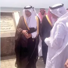  ?? (الوطن) ?? أمير منطقة مكة المكرمة خلال افتتاح مشروع الواجهة البحرية في الليث