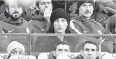  ?? — Reuters photo ?? File photo of Chelsea’s David Luiz (centre) seating on the bench during a Premier League match.