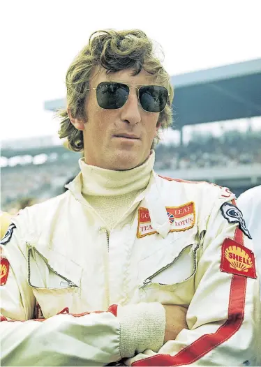  ?? Picturedes­k.com ?? Jochen Rindt, ausnahmswe­ise ohne Zigarette, starb im Alter von 28 Jahren.