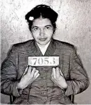  ??  ?? Rosa Parks fotografer­ad efter en
■ arresterin­g 1956. FOTO: WIKIMEDIA
COMMONS