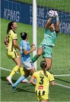  ?? ?? Wellington Phoenix goalkeeper Brianna Edwards makes a save during yesterday’s match.