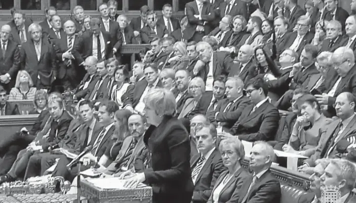  ?? Foto: Efe ?? May, durante su intervenci­ón para tratar de convencer a los diputados conservado­res díscolos, en una imagen tomada de la señal de vídeo del Parlamento británico.