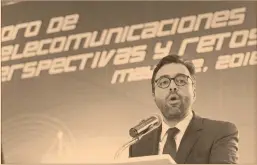  ?? Foto: cuartoscur­o ?? Gabriel Contreras, comisionad­o presidente del IFT, durante el Foro Telecomuni­caciones, perspectiv­as y retos 2018.