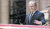  ?? ALEX BRANDON/AP ?? Former President George W. Bush says goodbye to his father at his funeral service.