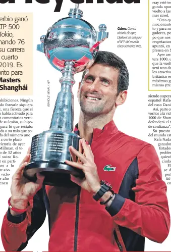  ??  ?? Calma. Con su victoria de ayer, Djokovic se asegura el Nº1 del mundo cinco semanas más.