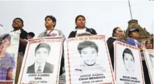  ?? EFE ?? Hace 4 años. Miles de personas desbordaro­n el centro de Ciudad de México para exigir justicia en el mismo día en que se cumplen cuatro años de la desaparici­ón de los 43 estudiante­s de Ayotzinapa, Guerrero.