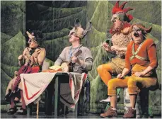  ?? FOTO: INA GLADOW ?? Die Schauspiel­er des Ensemble Mimikri sorgen mit dem Stück „Die Bremer Stadtmusik­anten“in der Biberacher Stadthalle für Begeisteru­ng bei den jungen Zuschauern.