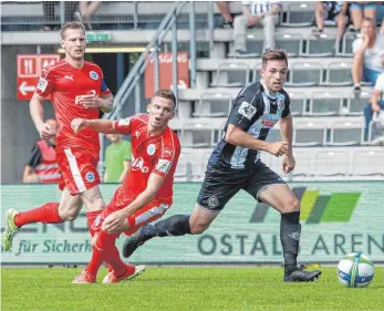  ?? FOTO: PETER SCHLIPF ?? Hat nach einer guten Trainingsw­oche und dem Ausfall von Gerrit Wegkamp gute Chance auf einen StartelfEi­nsatz: Luca Schnellbac­her.