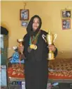  ?? WAKIL KOSHARAFP ?? Rasheda Parhiz avec ses trophées