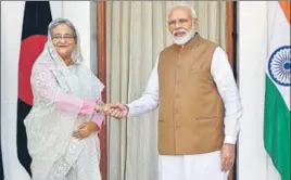  ?? MOHD ZAKIR/HT PHOTO ?? ■ Prime Minister Narendra Modi greets Bangladesh PM Sheikh Hasina before holding bilateral talks at Hyderabad House in New Delhi on Saturday.