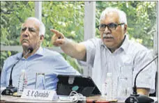 ?? ANIL DAYAL/HT ?? Former chief election commission­er SY Quraishi (right) during a discussion at the Institute for Developmen­t and Communicat­ion in Chandigarh on Saturday.