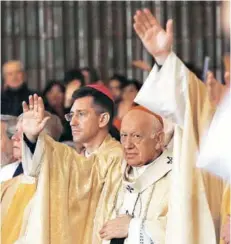  ??  ?? ► El cardenal Ricardo Ezzati ayer durante la misa.