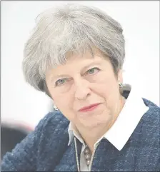  ??  ?? Theresa May, primera ministra británica, responsabi­liza al gobernante ruso del ataque en territorio inglés.