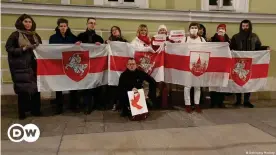  ??  ?? Группа белорусски­х активистов в Москве
